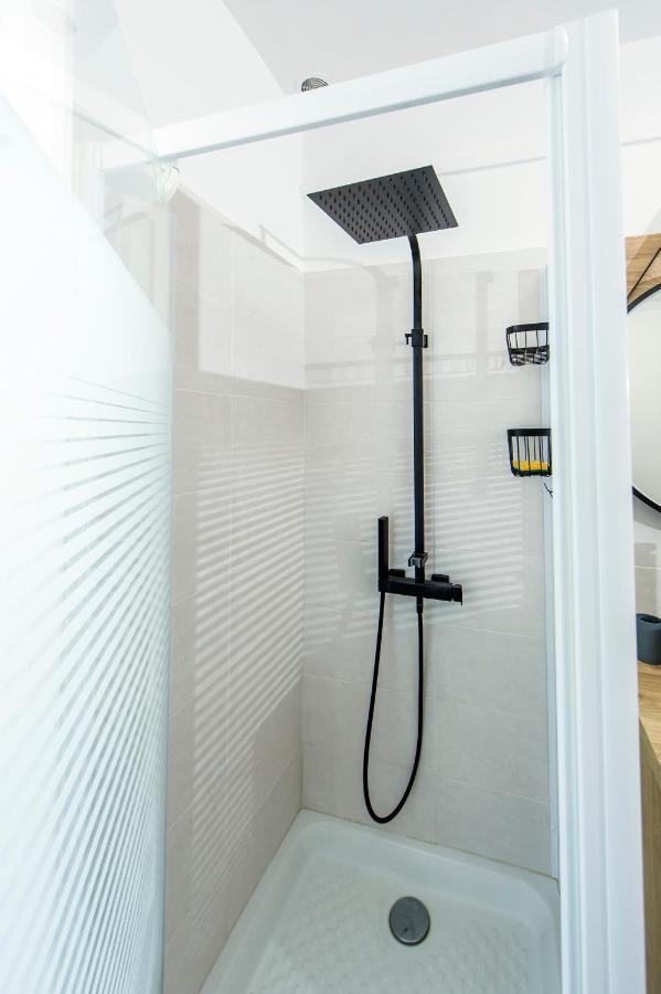 Apartment Mana: Chic Downtown With Private Fitness *