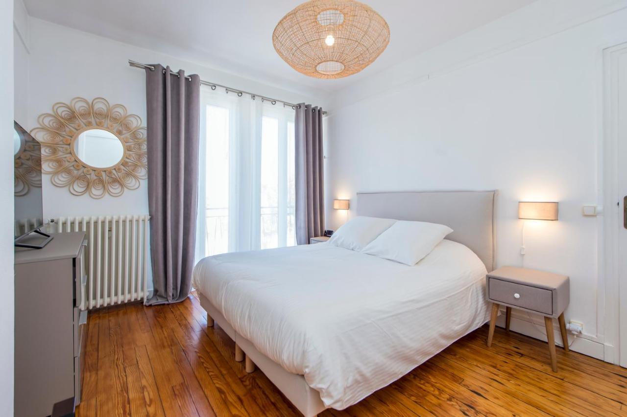 Mana: Chic Downtown With Private Fitness Apartment