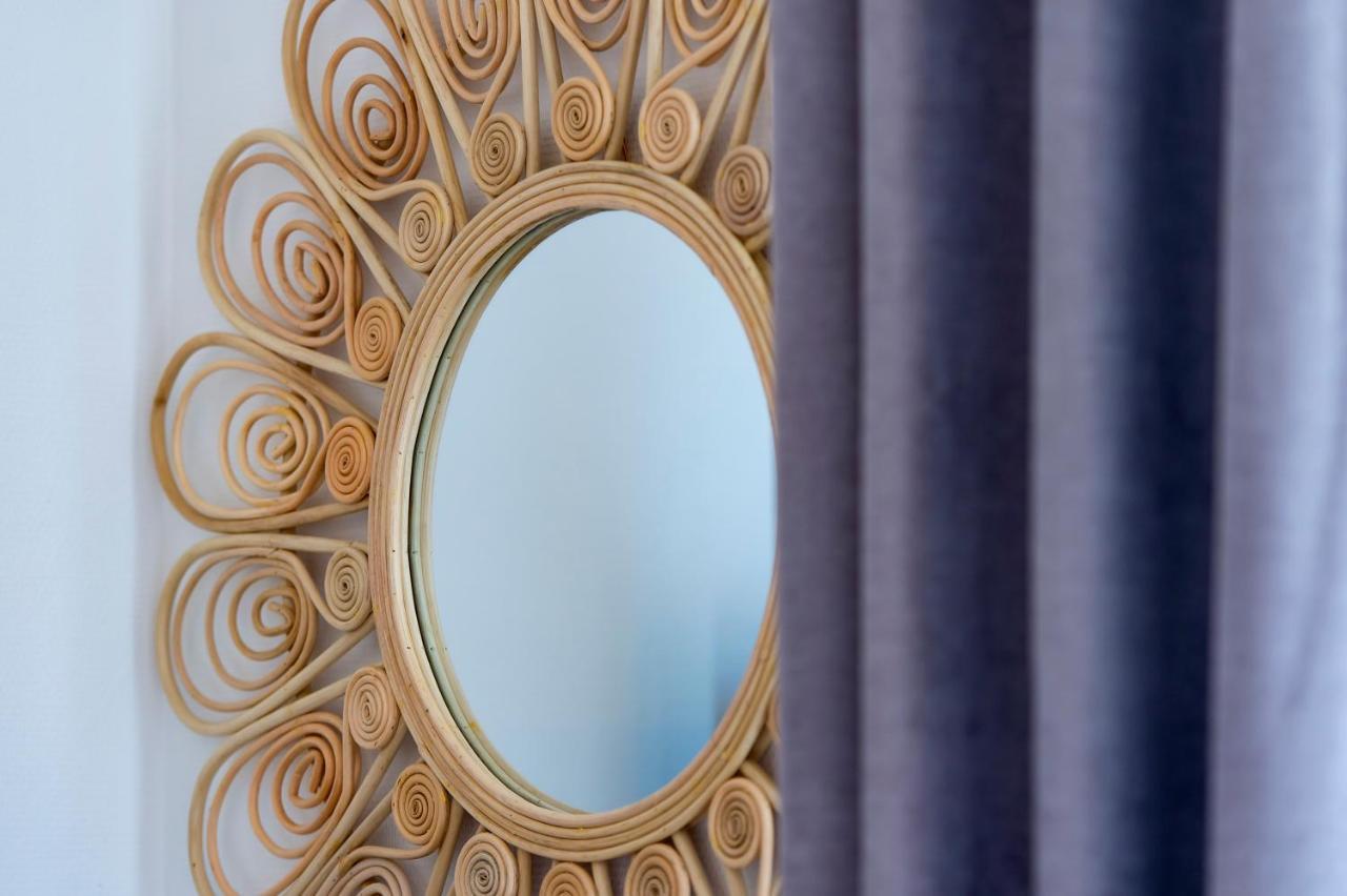 Mana: Chic Downtown With Private Fitness Apartment Rethel